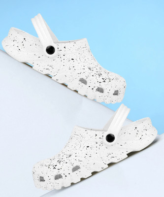 Pennen Men Clogs(White , 7)