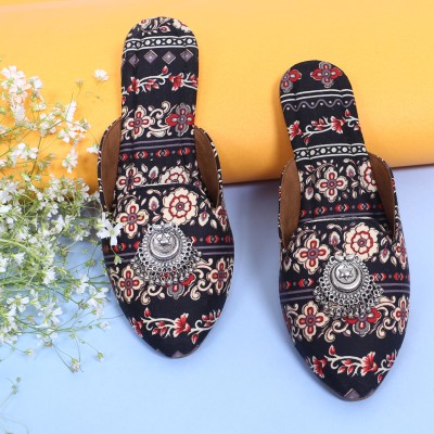 tripple patti Embellished Rajsthani comfortable Ethnic Mule For Women(Black , 4)