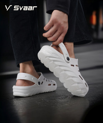 Svaar Men Clogs(Off White , 9)