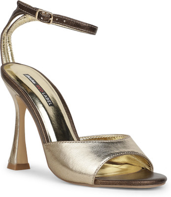 Bata Women Casual(Multicolor , 6)