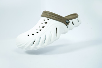 Athrox Men Clogs(White , 7)