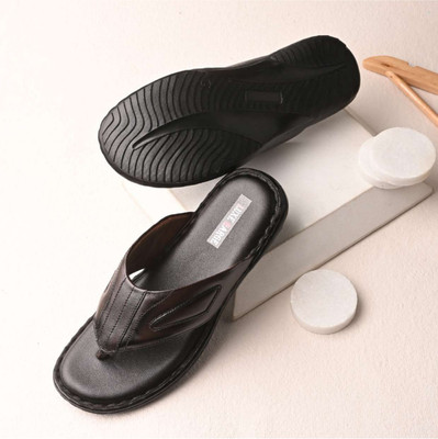 LUXE BARGE Men Sandals(Brown , 7)