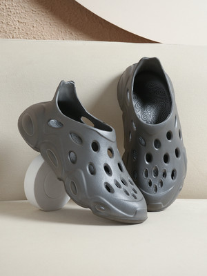 TOE CANDY Men Clogs(Grey , 6)