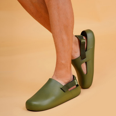 yoho Men Clogs(Olive , 7)