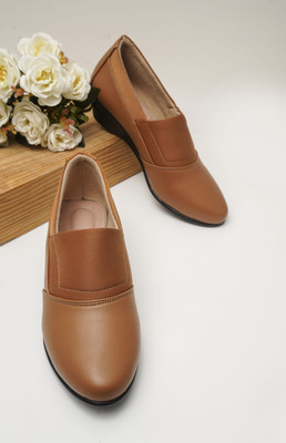 TRYME Girls Slip-on Flats(Brown , 19yr And Above)
