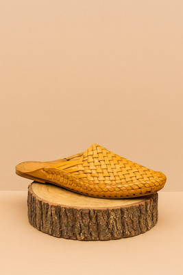 Countless Steps Men Sandals(Yellow , 11)