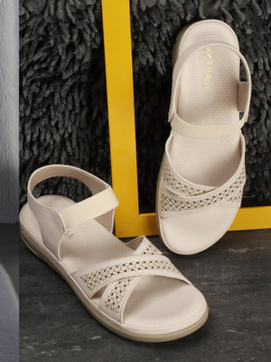 TRASE Women Flats(Off White , 8)