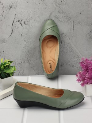 Denill Women Wedges(Green , 5)