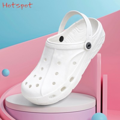 Hotspot Men Clogs(Off White , 7)