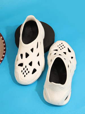 HRX by Hrithik Roshan Men Clogs(White , 10)