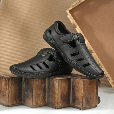 PROVOGUE Premium Cushioned Fisherman Men Sandals(Black , 9)