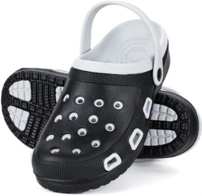 iFoot Men Clogs(Black , 8)