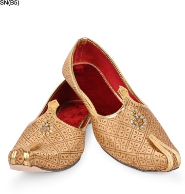 Royal Khwaab Women Flats(Gold , 9)