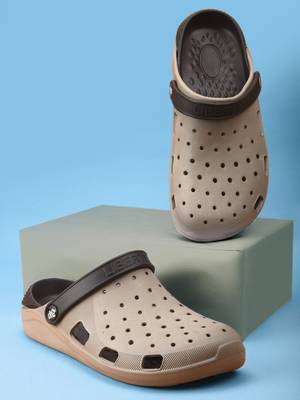 LIBERTY LPMXT-800 Men Beige Clogs