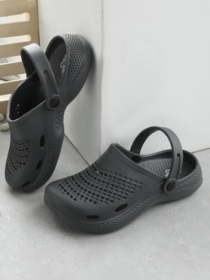 LIBERTY Men Clogs(Grey , 8)