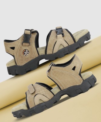 WOODLAND Men Sandals(Khaki , 7)