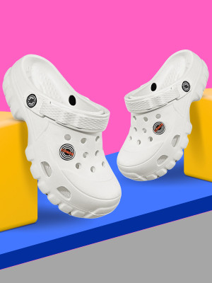 Conor Men Clogs(Off White , 10)