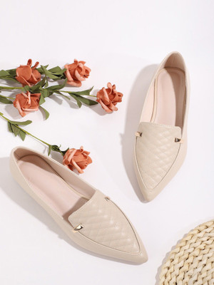 SHOETOPIA Comfortable/Casual Wear/Trendy/ Cream Flat Ballerinas For Women & Girls Women Bellies(Beige , 3)