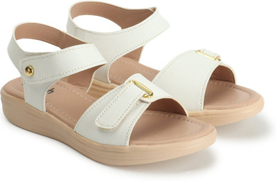 aurish Women Wedges(White , 6)