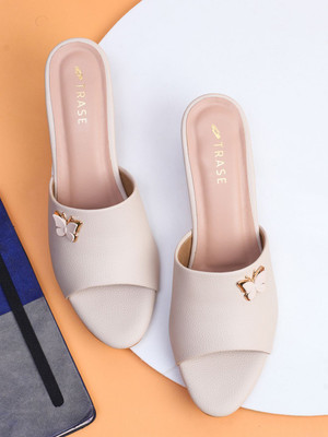 TRASE Women Heels(Off White , 4)