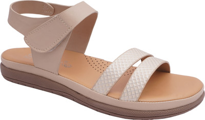 BIG BIRD FOOTWEAR California Style Trendy Flat Casual Slip-Ons Sandals for Women & Girls (Cream) Women Flats(Off White , 5)