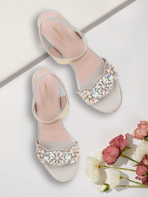 ANOUK Women Heels(Gold , 4)