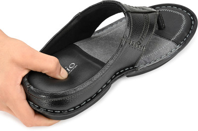 Softio Men Sandals(Black , 9)