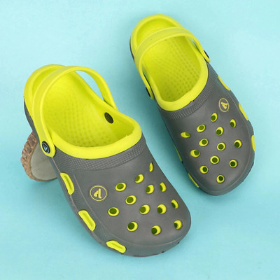 Aqualite Men Clogs(Grey , 6)