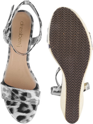 Dressberry Women Heels(Black, White , 6)