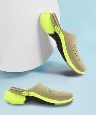 CROCS Men Clogs(Green , 7)