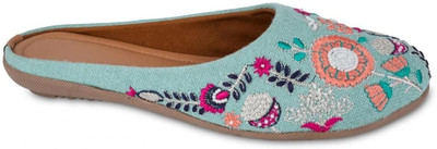 vanyara Women Sandals(Multicolor, Blue , 5)