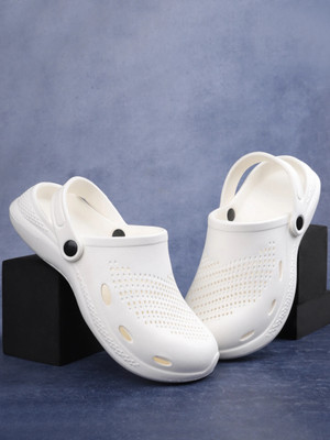 TR Men Clogs(White , 7)