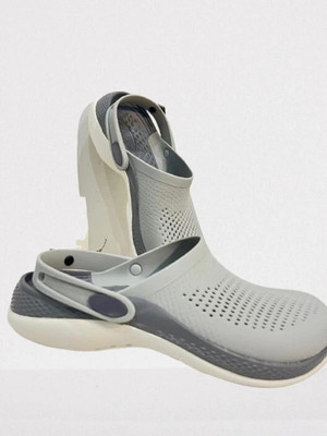 Gozo Men Clogs(Green , 7)