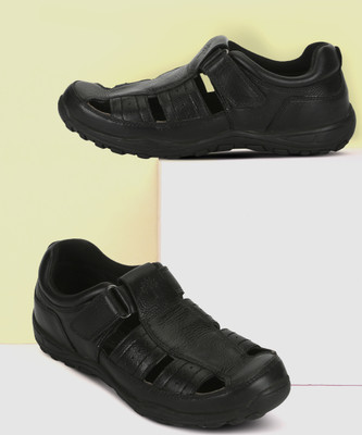 WOODLAND Men Sandals(Black , 8)