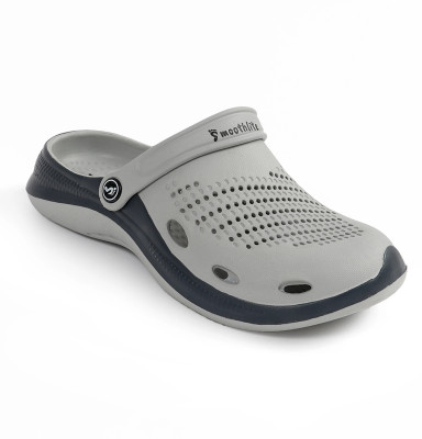 Smoothlite Men Clogs(Grey , 7)