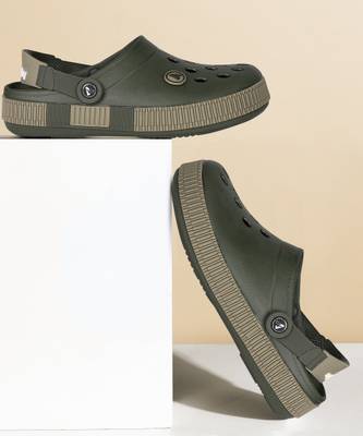 Aqualite deals crocs price