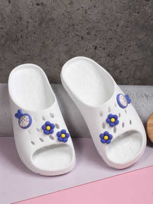 Roadster Women Clogs(White , 6)