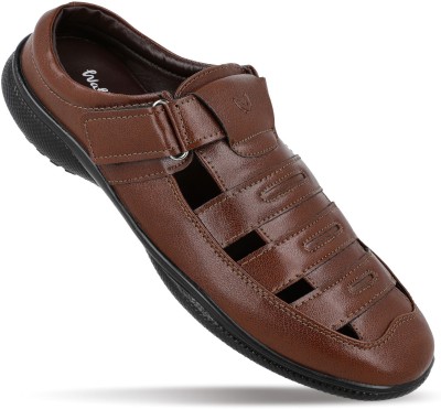 WALKAROO Men Casual(Brown , 6)