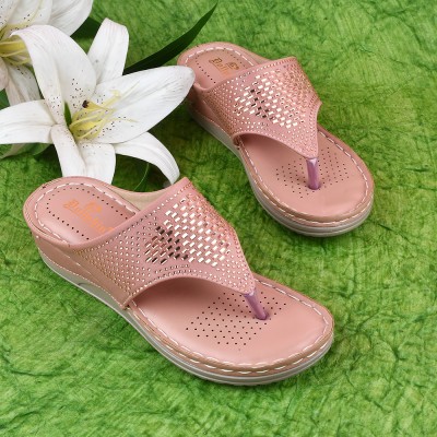 Dollphin Women Wedges(Pink , 6)