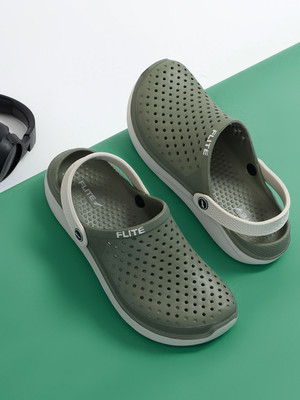 FLITE Men Clogs(Green, Green , 7)