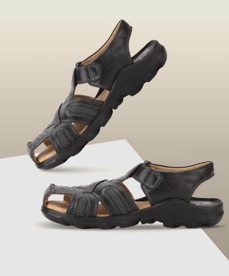 RED CHIEF Men Sandals(Black , 7 UK/India)