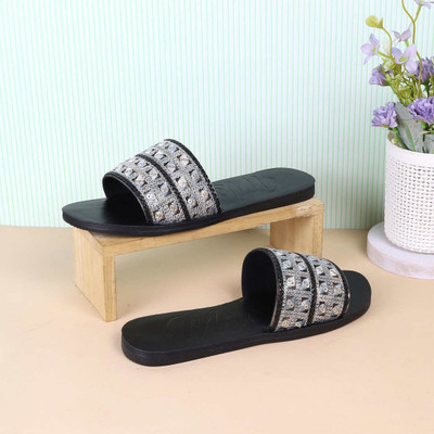 MOCHI Women Flats(Black , 3)