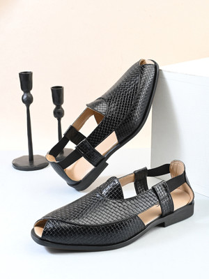 House of Pataudi Men Sandals(Black , 6)