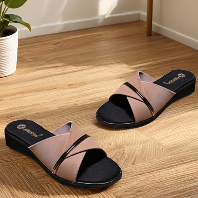Helsan Women Flats(Beige, Black , 8)