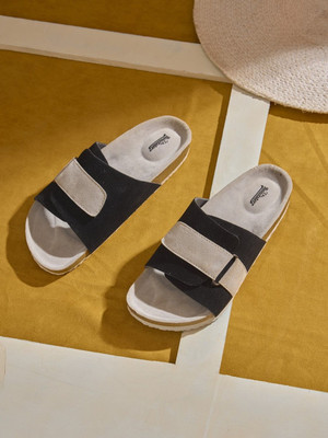 Roadster Men Sandals(Black , 6)