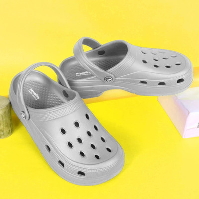Aqualite Men Clogs(Grey , 6)
