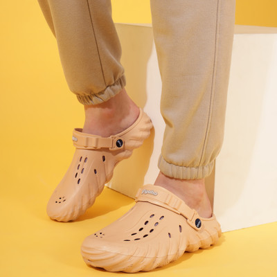 yoho Wavy Clogs Men Clogs(Beige , 9)