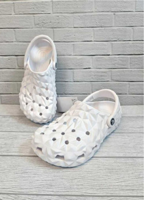 Auto Moxco Men Clogs(White , 7)