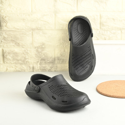 Vellinto Men Clogs(Black , 10)