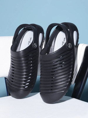action ONTC-11 Men Clogs(Black, Grey , 7)